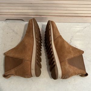 Sorel boots size 7.5